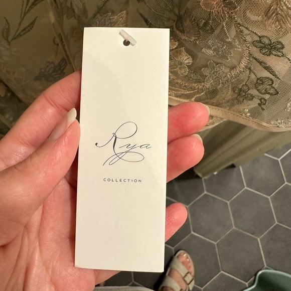 Beautiful sheer floral embroidered robe. NWT from Anthropologie. - Picture 5 of 5